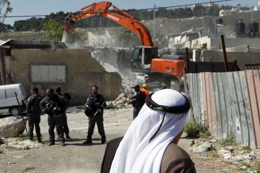 الاحتلال يهدم 12 ألف مسكن ويُهجر 73 ألف نسمة منذ الـ67