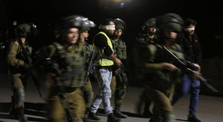 الاحتلال يواصل انتهاكاته.. اعتقالات إسرائيلية تطال 14 فلسطينيا من الضفة