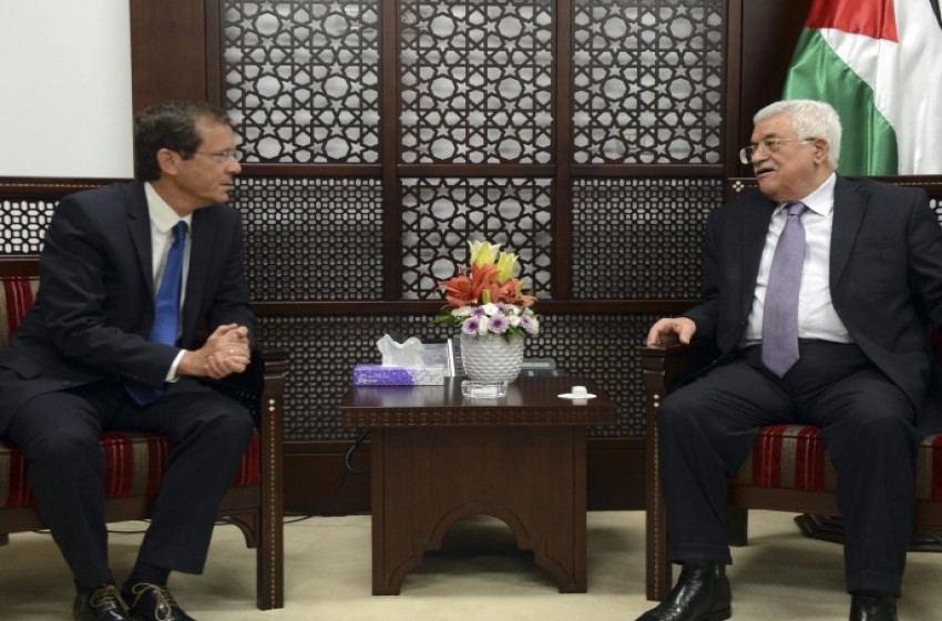 قناة عبرية: لقاء مرتقب بين الرئيس عباس ونظيره الإسرائيلي الجديد