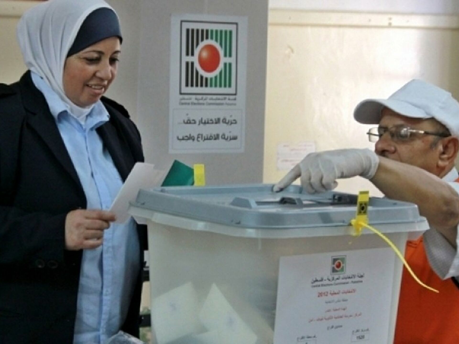 غزة: فصائل ومواطنون يرفضون منع حماس إجراء الانتخابات