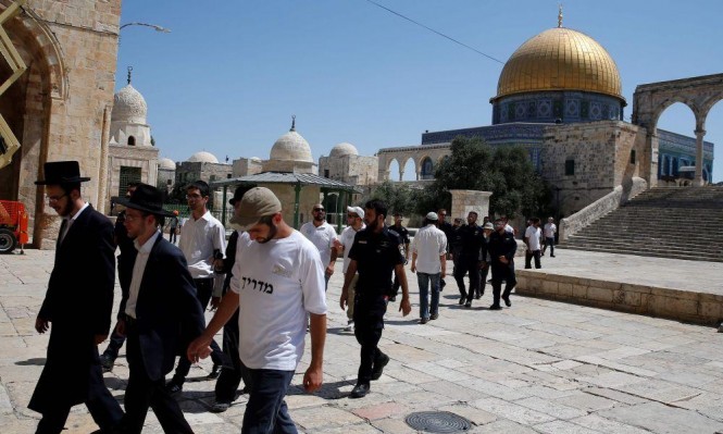 القدس: 79 مستوطناً وطالباً يهودياً يقتحمون باحات الأقصى
