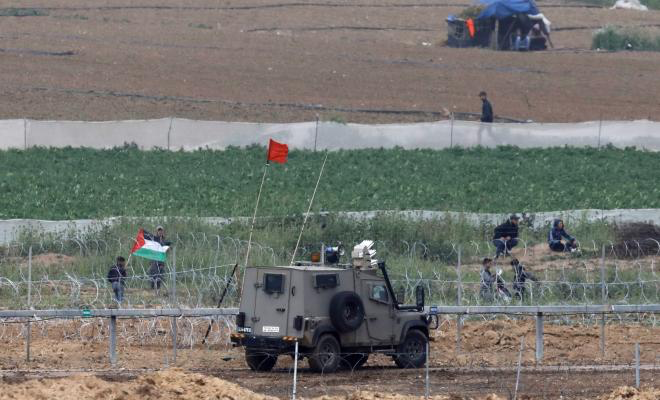 الاحتلال يزعم اعتقال فلسطيني حاول التسلل عبر السياج جنوب  قطاع غزة