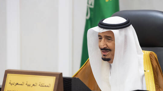الملك سلمان بن عبد العزيز يدخل المشفى والديوان الملكي السعودي يصدر بيانا