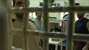 ثلاثة أسرى يدخلون أعواماً جديدة في سجون الاحتلال الإسرائيلي