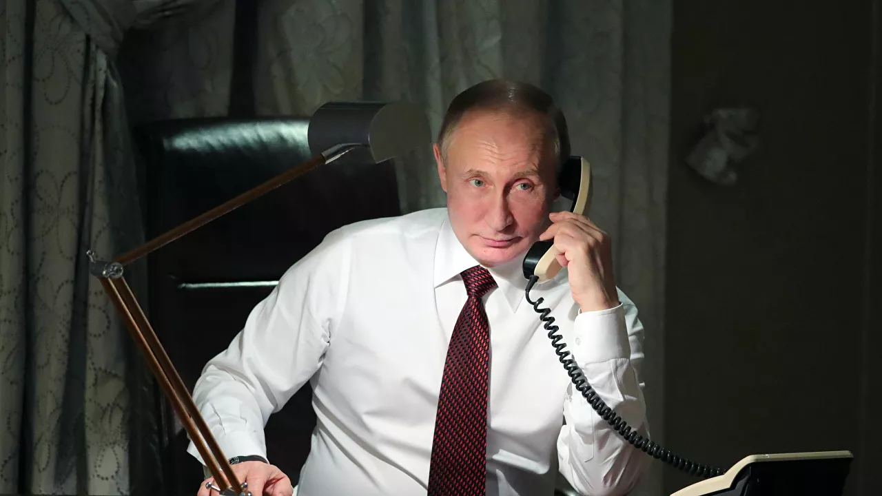 بوتين يعتزم إجراء محادثة هاتفية مع الرئيس الفرنسي ماكرون