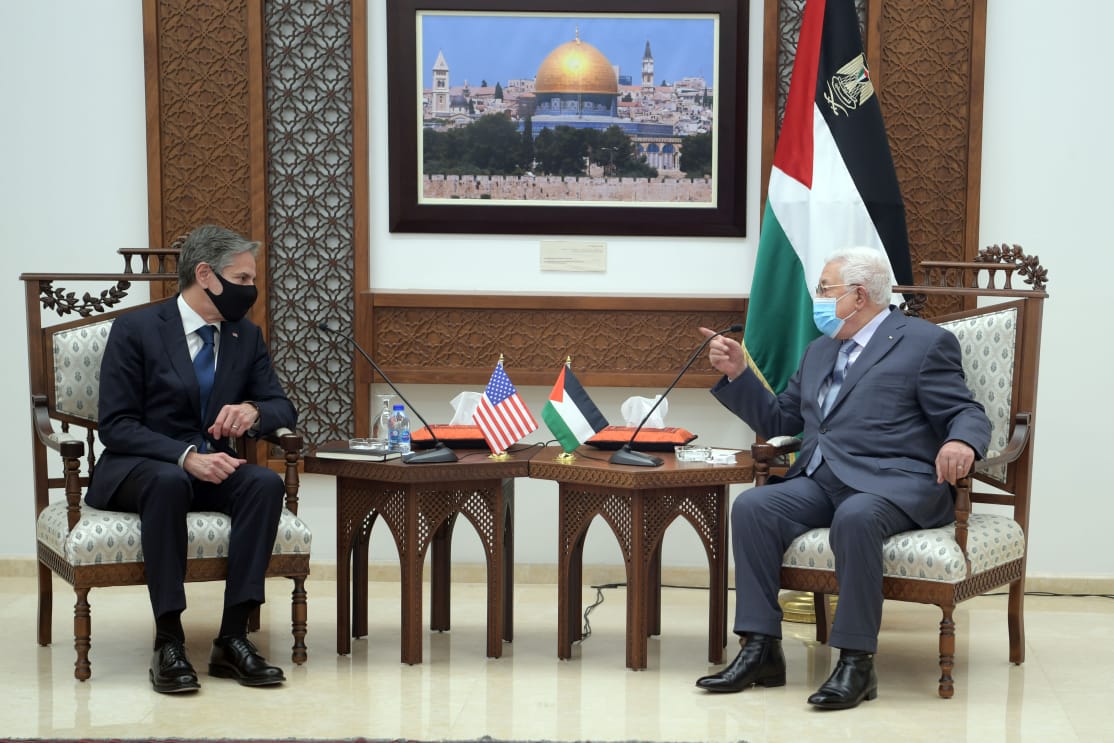  الرئيس عباس يستقبل وزير الخارجية الأمريكي