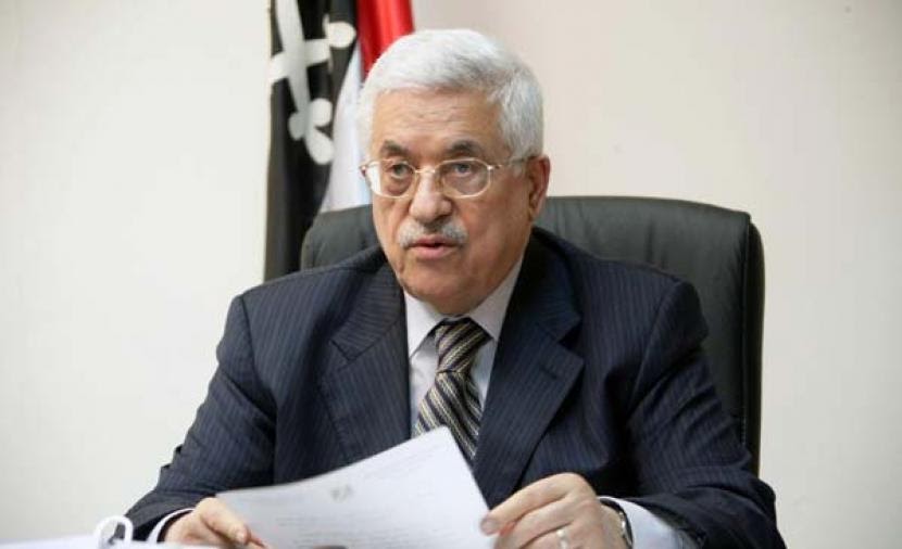 بالأسماء: الرئيس عباس يفصل عددا من قيادات وكوادر حركة فتح في الضفة