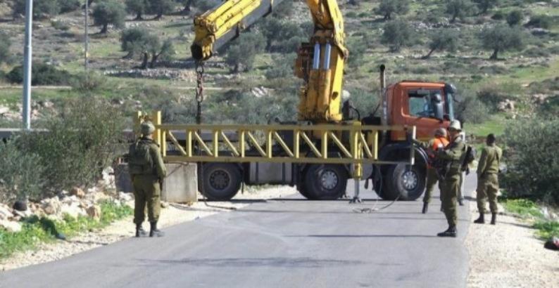 الاحتلال الإسرائيلي ينصب بوابة حديدية على الطريق العام لقرى وبلدات غرب سلفيت