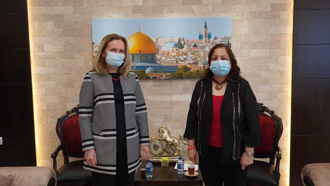 وزيرة الصحة الفلسطينية تبحث مع القنصل البريطاني العام سبل تعزيز التعاون
