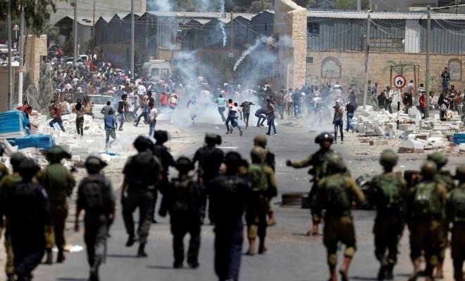 صحيفة عبرية: إسرائيل تتوقع اندلاع انتفاضة فلسطينية ثالثة