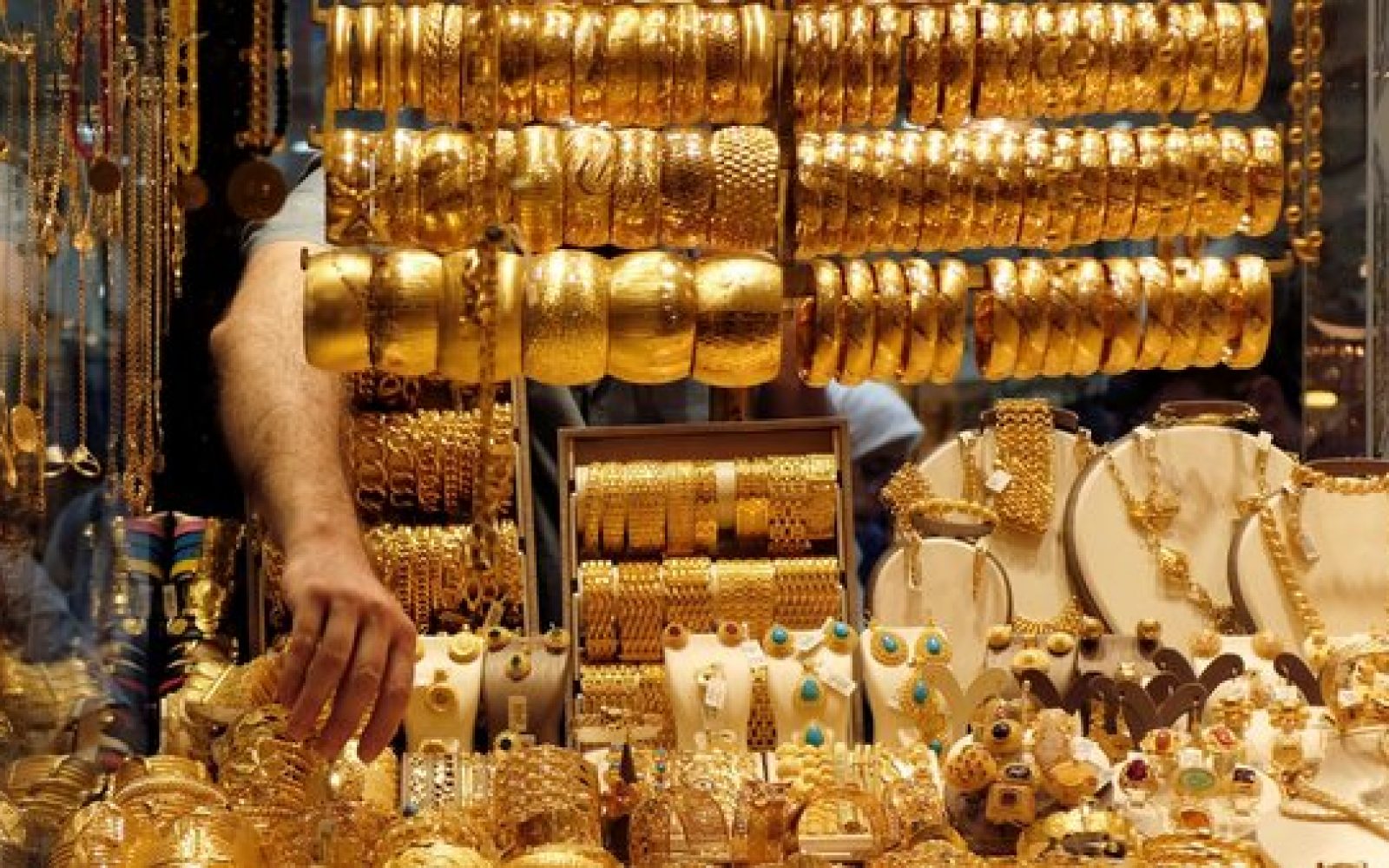الاقتصاد الفلسطينية تحذر من التلاعب بأسعار الذهب 