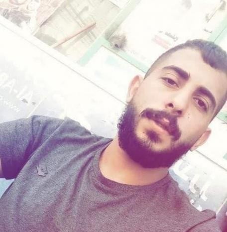 الاحتلال ينقل الأسير الجريح حمزة أبو عجمية إلى سجن 