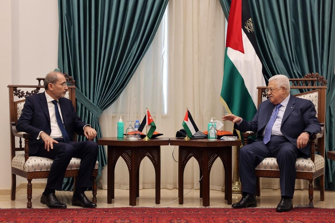 رام الله: الرئيس عباس يستقبل وزير الخارجية الأردني 