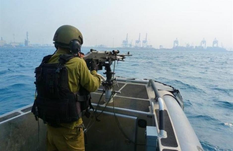 الاحتلال يستهدف الصيادين والمزارعين شمال وشرق قطاع غزة
