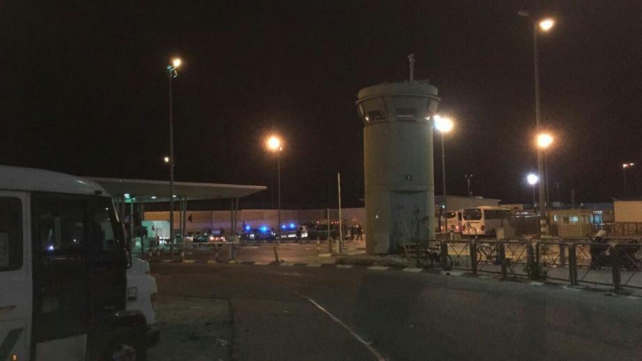 الاحتلال الإسرائيلي يغلق حاجز قلنديا  