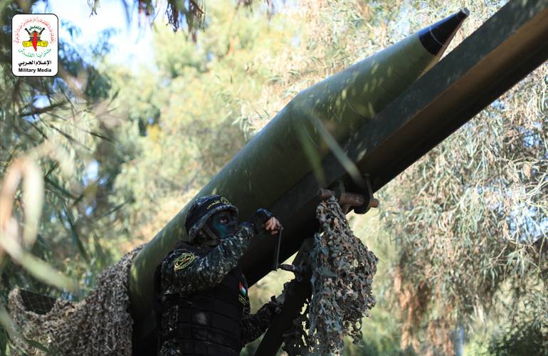 سرايا القدس تعلن توجيه ضربة صاروخية كبيرة بمئة صاروخ صوب تل أبيب وعسقلان وبئر السبع