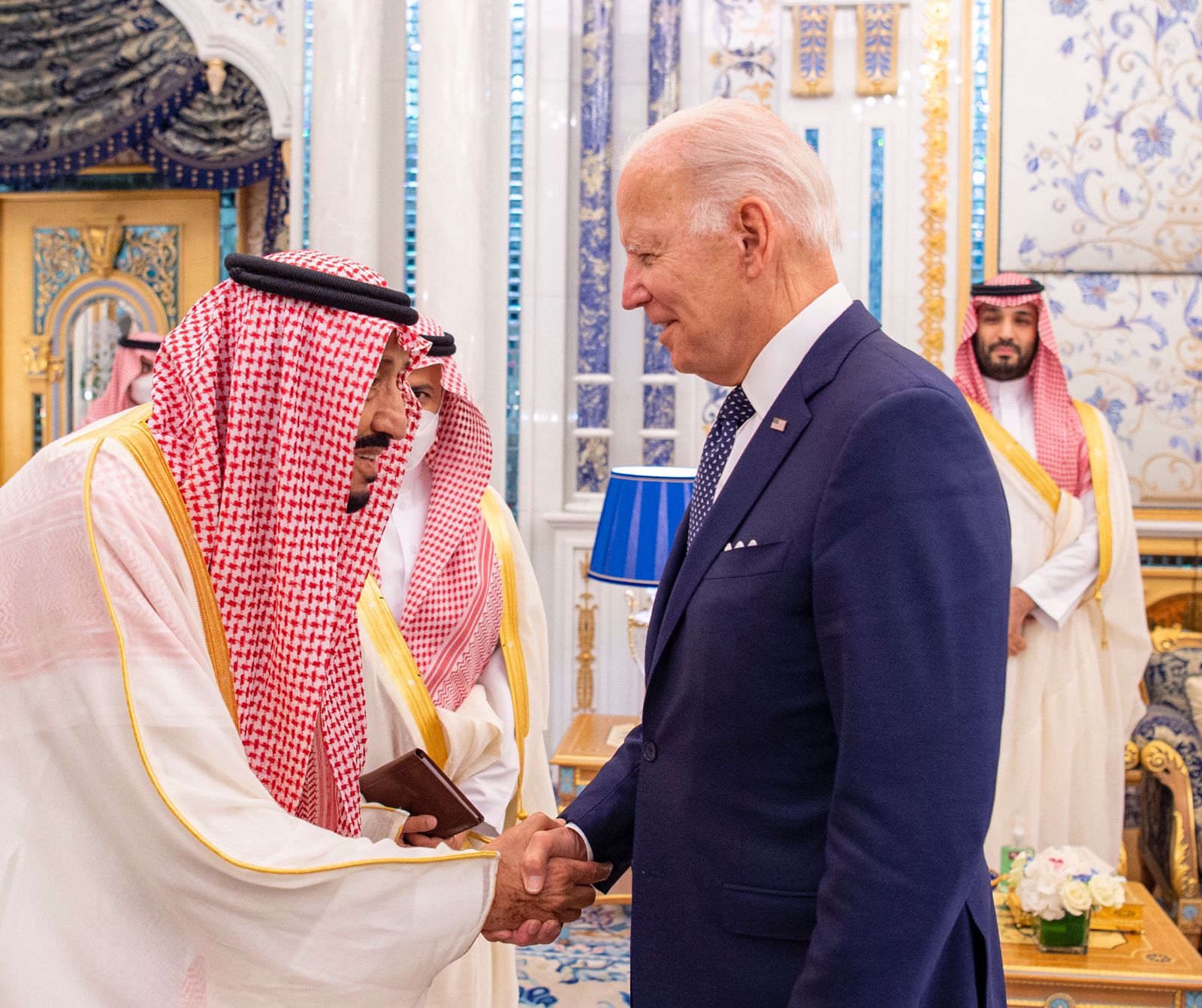 العاهل السعودي يستعرض مع الرئيس الأمريكي تعزيز العلاقات التاريخية (صور + فيديو)