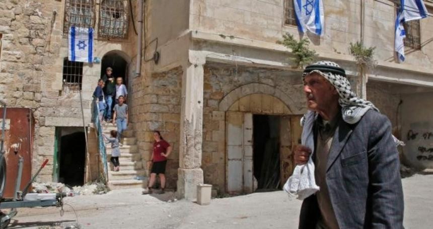 القدس: مستوطنون يستولون على بناية سكنية في بلدة سلوان