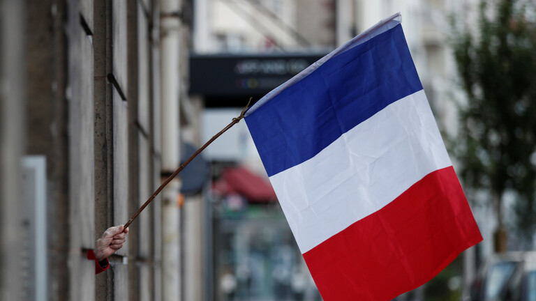 السفارة الفرنسية: باريس لم تدرج تونس في القائمة الحمراء