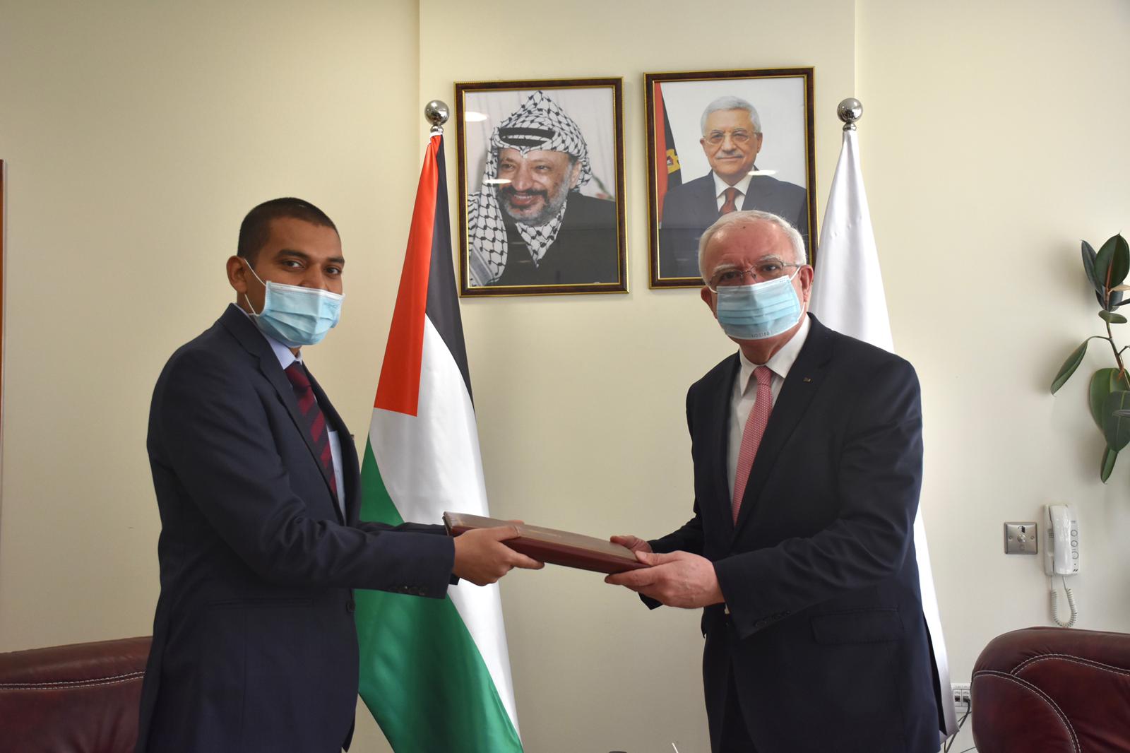 المالكي يتسلم نسخة من أوراق اعتماد ممثل الجمهورية الهندية لدى فلسطين