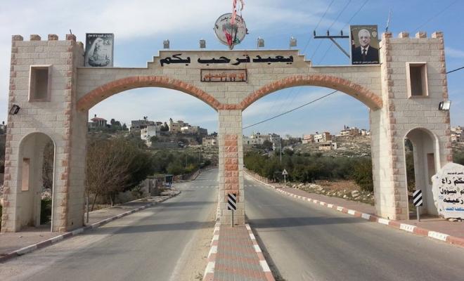 جنين: الاحتلال الإسرائيلي يخطر بلدية يعبد بإزالة شارع خلال 96 ساعة