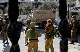 الاحتلال الإسرائيلي يشن حملة اعتقالات بالضفة والقدس