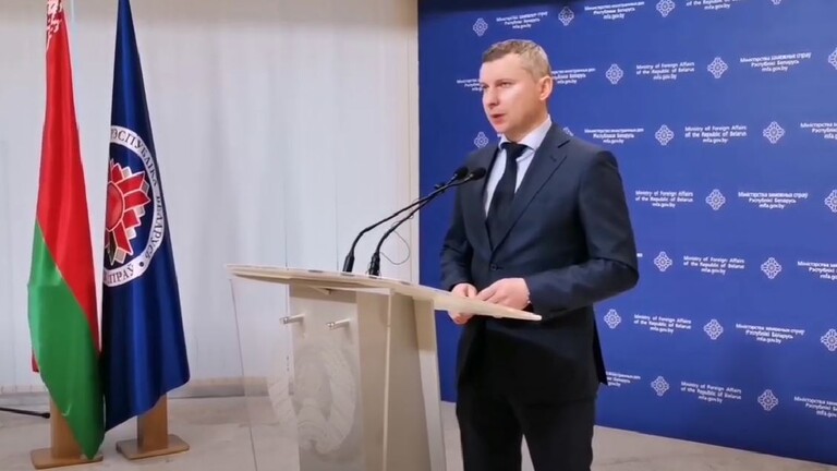 بيلاروس تعلن استعدادها لاستضافة أي مفاوضات بين روسيا وأوكرانيا