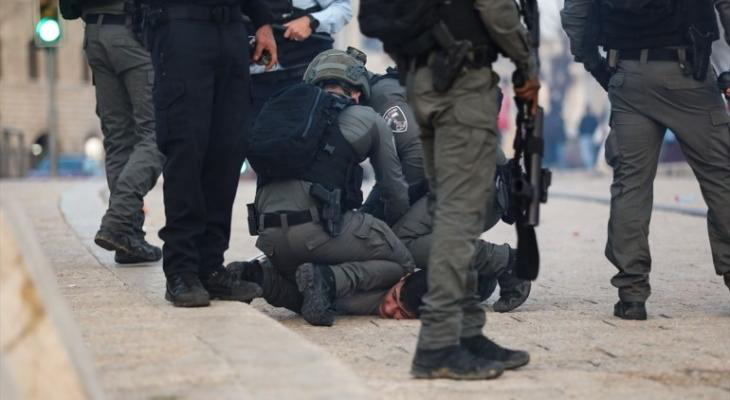 الشرطة الإسرائيلية تعتدي على مقدسي في مطار اللد
