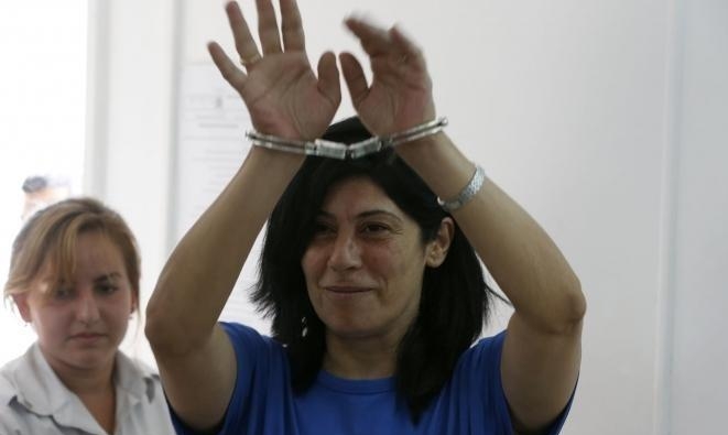الاحتلال يحكم على الاسيرة خالدة جرار بالسجن لمدة عامين وغرامة مالية