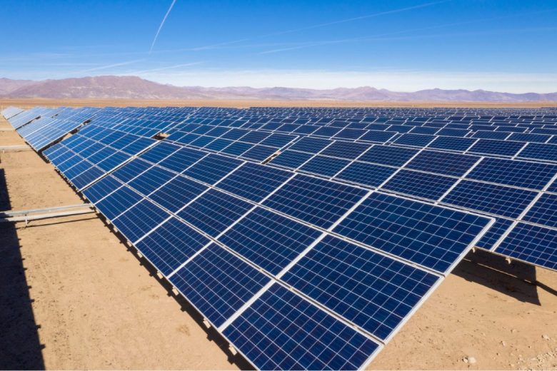 الحكومة الفلسطينية تعلن رغبتها إنشاء محطات طاقة شمسية وتدعو المستثمرين للتقدم