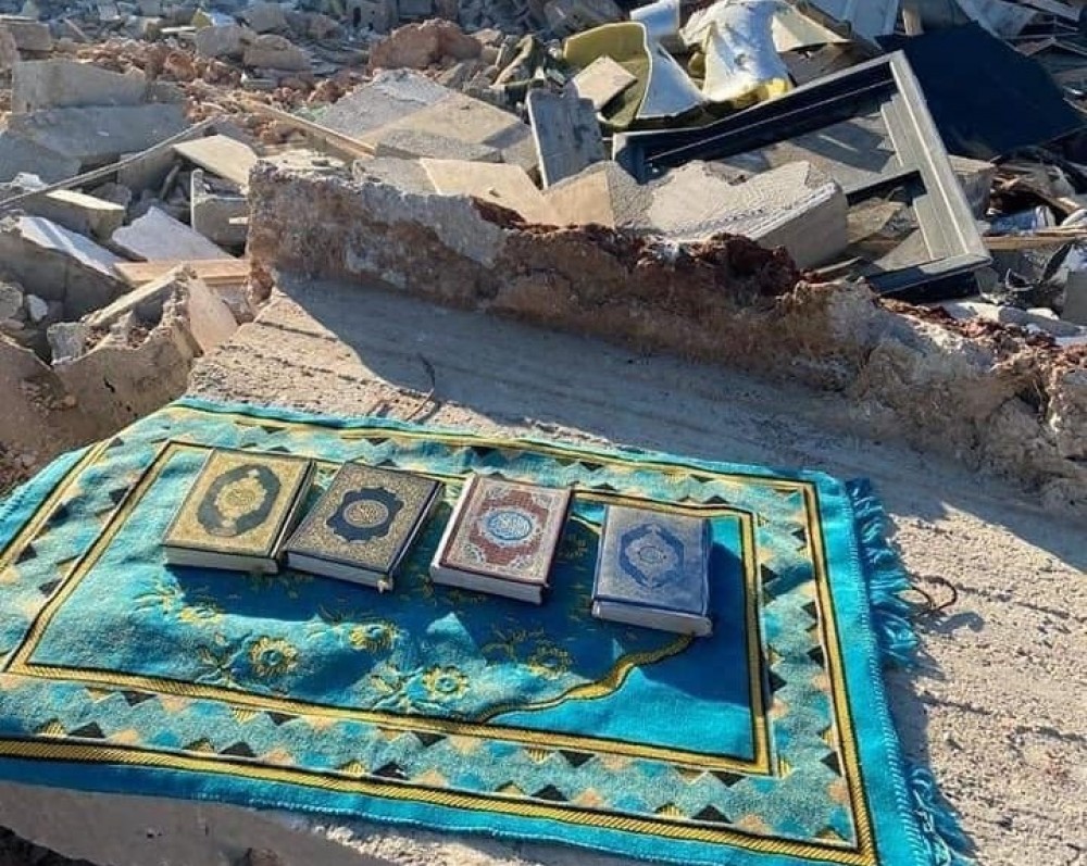 الأوقاف بغزة تستنكر هدم الاحتلال لمسجد قرية دوما بنابلس