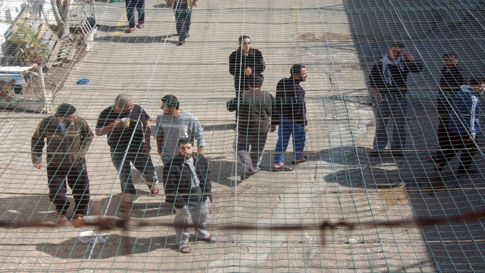 30 معتقلاً يخوضون غداً إضراباً عن الطعام رفضاً لاعتقالهم الاداري