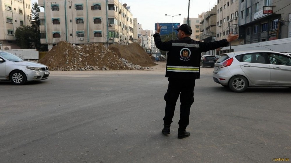 الشرطة بغزة: فتح شارع الجلاء بشكل كامل بعد إزالة برج الجوهرة