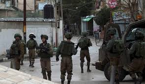 الاحتلال الإسرائيلي ينفذ حملة اعتقالات بالضفة والقدس