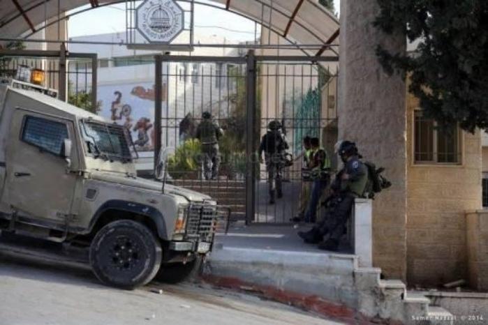 الاحتلال يقتحم جامعة القدس واندلاع مواجهات