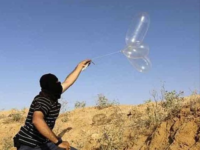 إعلام عبري: الرد على البالونات الحارقة سيكون عقب انتهاء مسيرة الأعلام