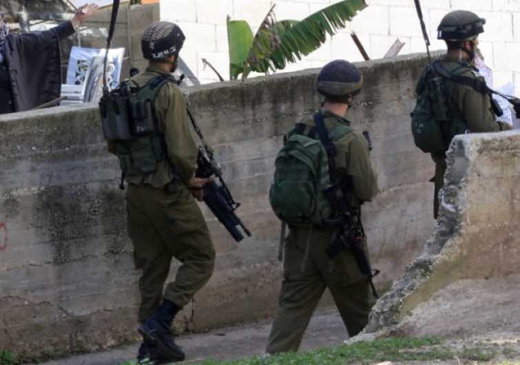 بيت لحم: الاحتلال الإسرائيلي يستدعي أسيرا محررا من بلدة الخضر
