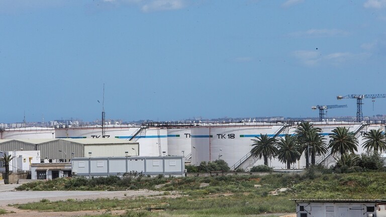 الجزائر تبحث إمداد تنزانيا بالنفط وتطوير شبكة الكهرباء فيها