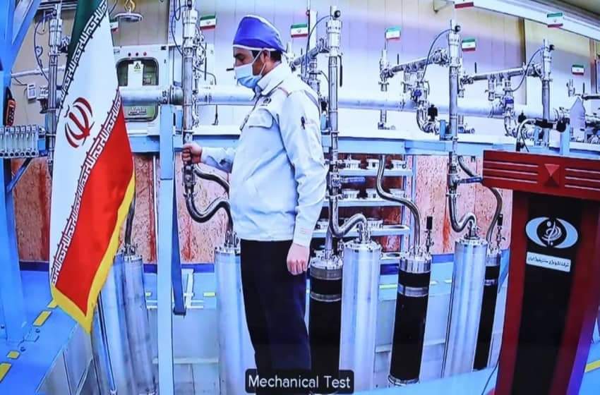إيران تؤكد قدرتها التقنية على إنتاج قنبلة نووية لكنها لا تنوي فعل ذلك