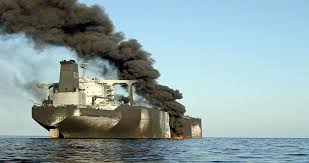 انفجار لغم زرعه الحوثيون في البحر الأحمر وتضرر سفينة تجارية سعودية 