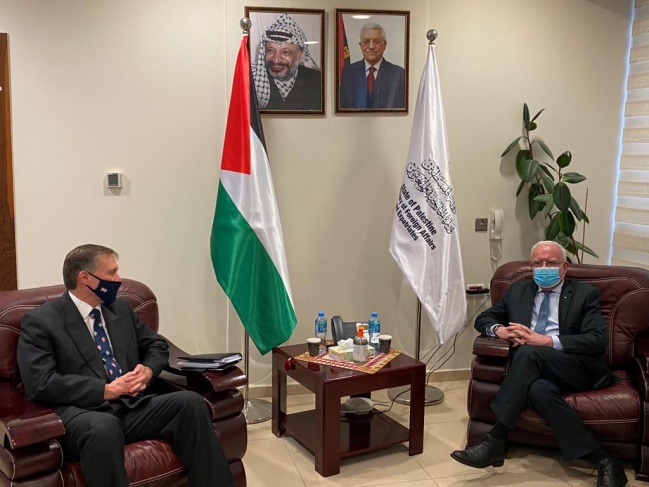 المالكي يطلع القنصل العام البريطاني عل آخر المستجدات على الساحة الفلسطينية 