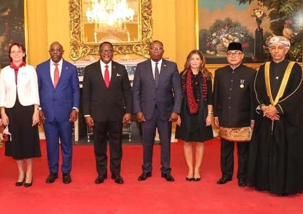 السفيرة حنان جرار تقدم أوراق اعتمادها لرئيس جمهورية مالاوي