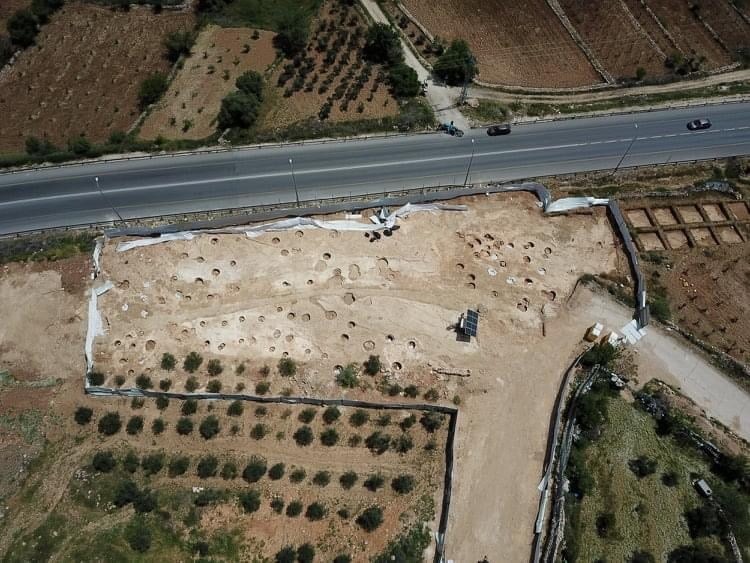 السياحة والاثار تدين تدمير الاحتلال للمقابر الاثرية في بيت لحم