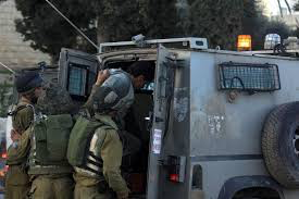 الاحتلال يعتقل أربعة مواطنين من نابلس