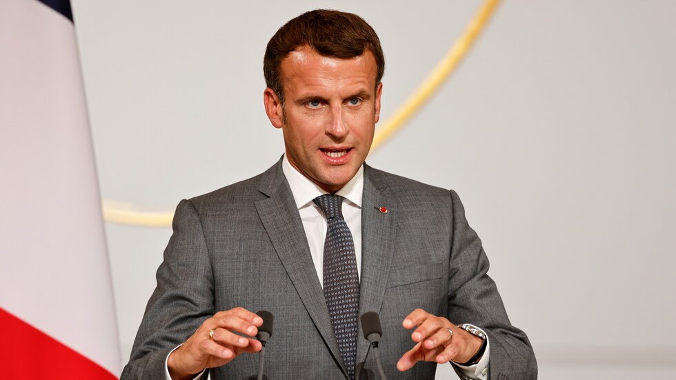 الرئيس الفرنسي يدعو إلى اجتماع استثنائي لبحث تجسس إسرائيلي على هاتفه