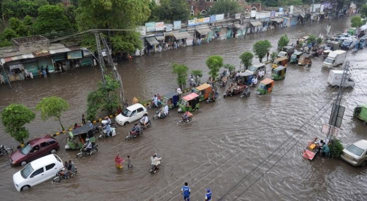 باكستان.. ارتفاع قتلى الفيضانات إلى 1162 شخصاً