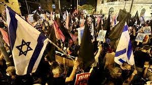 محتجون إسرائيليون يطالبون باستقالة نتنياهو