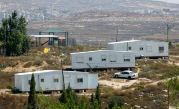 نابلس: الاحتلال الإسرائيلي ينصب بيوتاً متنقلة في أراضي عصيرة القبلية