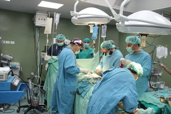 الصحة: المستشفيات الحكومية اجرت 136 عملية جراحية يومياً في الشهور الستة الأولى من العام الجاري