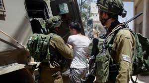الاحتلال يعتقل ثلاثة مواطنين من القدس